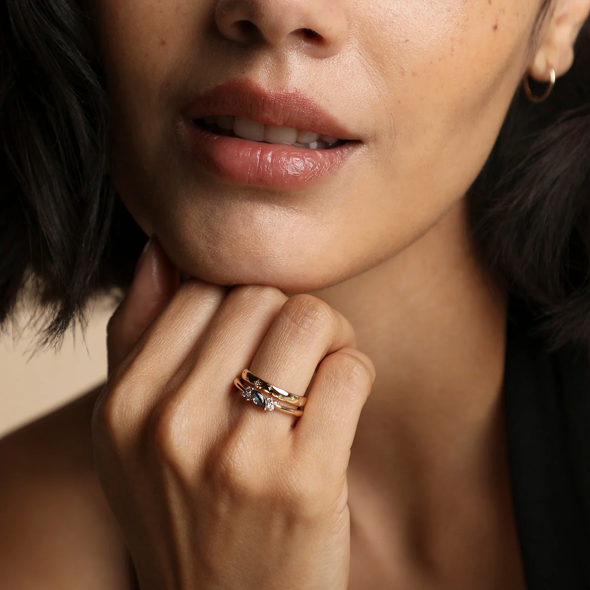 Alexandrite Diamond Milestone Ring in Solid Gold - Image 5
