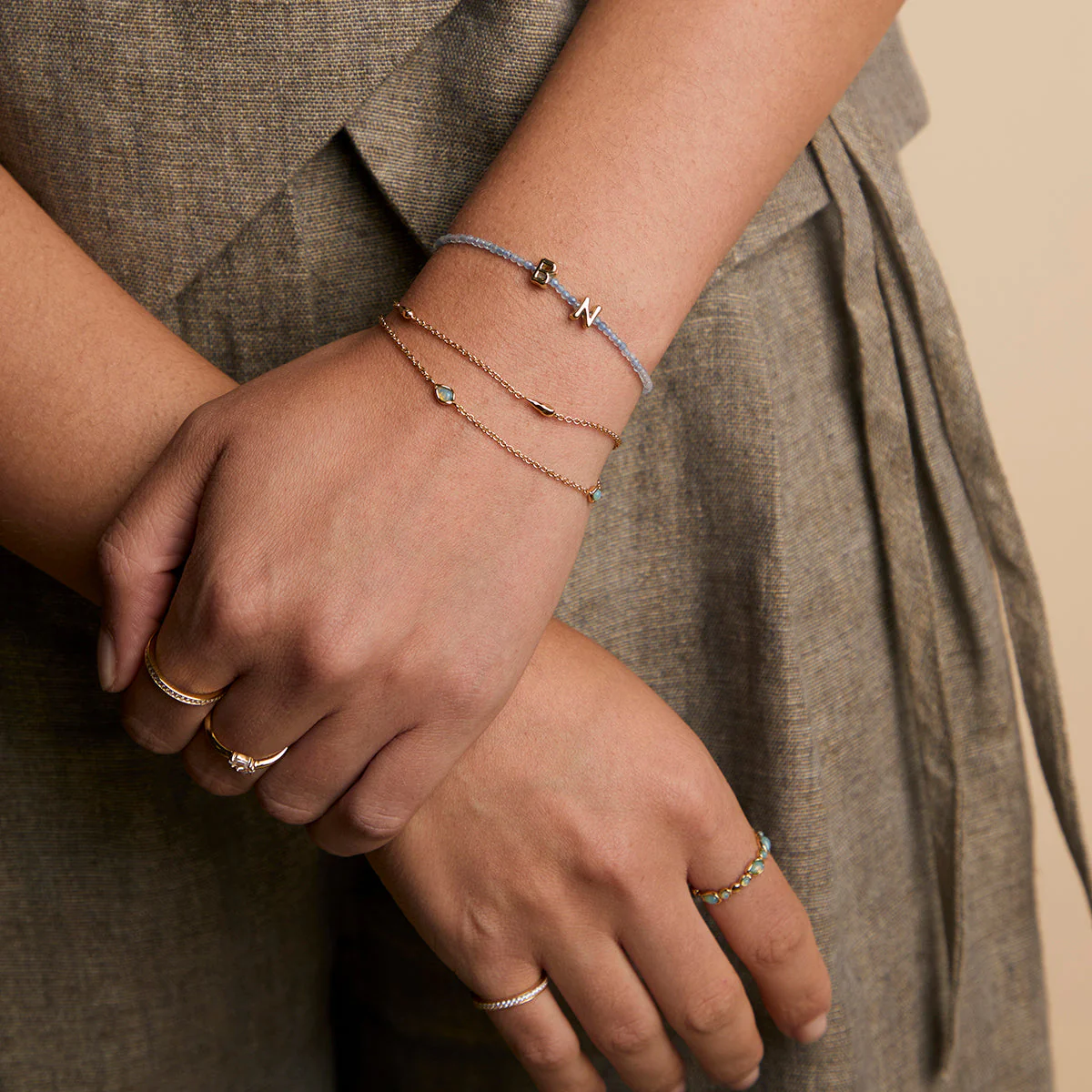 B Initial Click Charm in Solid Gold - Image 5