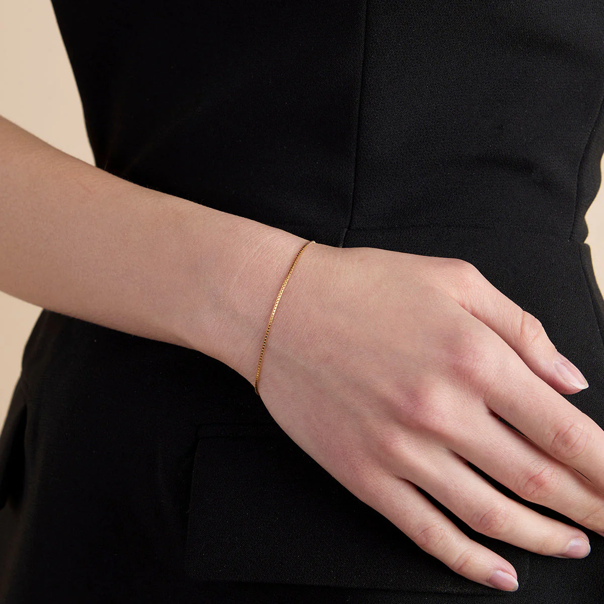 Essential Box Chain Bracelet in Gold - Image 2