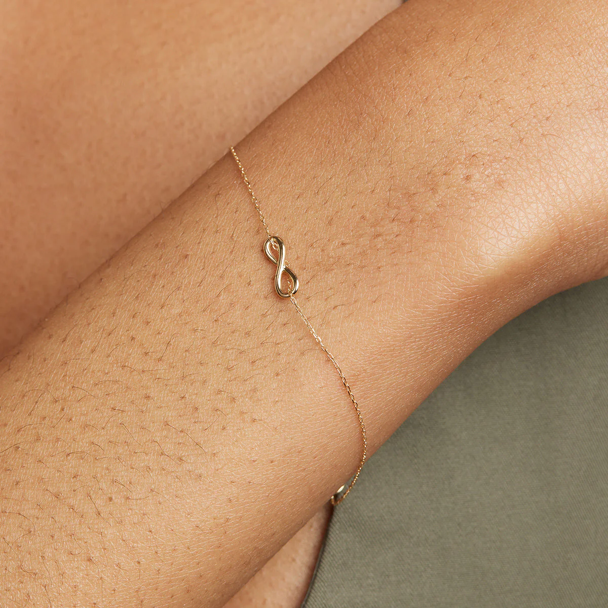 Infinite Charm Bracelet in Solid Gold - Image 2